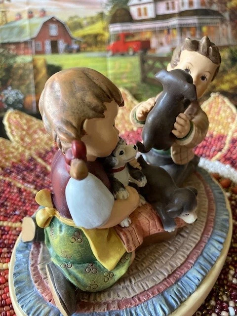 Hummel "Puppy Surprise" Figurine 2016. MINT!!! 9