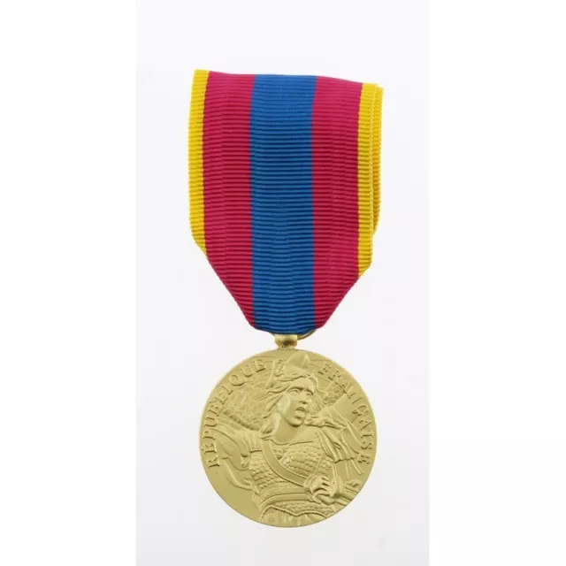 Médaille de la Défense Nationale Or neuve  / défnat ordonnance pendante def nat