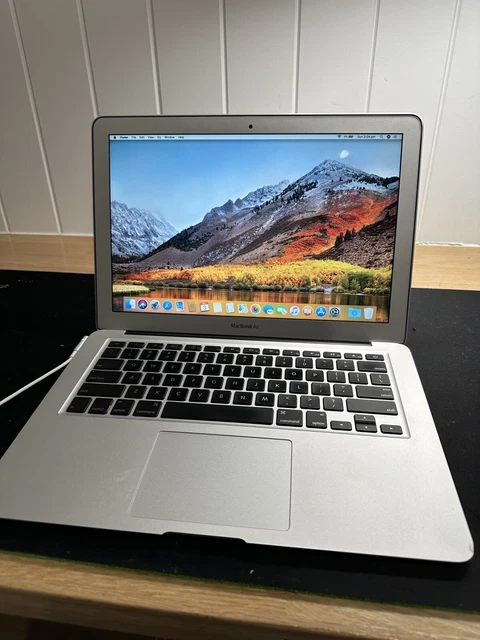 MacBook Air Late 2010 A1369 13.3", Intel Core 2 Duo, 2GB, 128GB SSD DEAD BATTERY