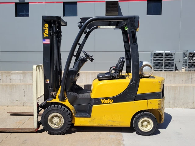 2016 Yale Glp050Lxndae087 Lpg 3 Stage Mast 5000 Lb Pneumatic Forklift Hyster
