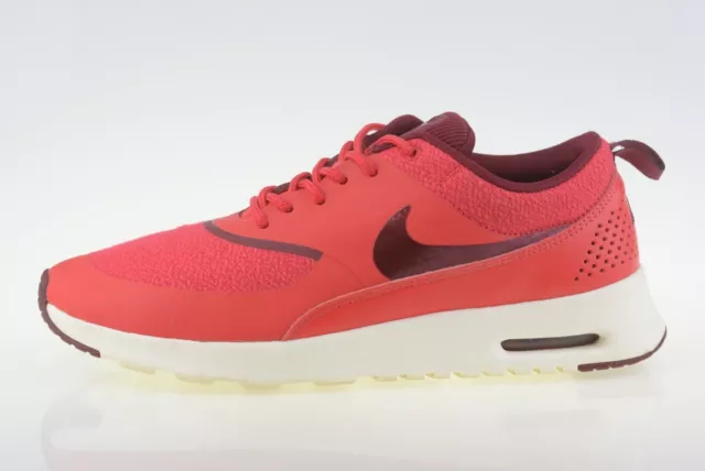 Air max thea deals womens trainers salmon red