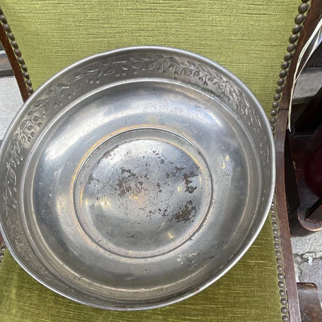 Metallic. Click ANCIENNE COUPE À fruits Sur Pied Métal chromé époque 1900 EUR 26,70 ...