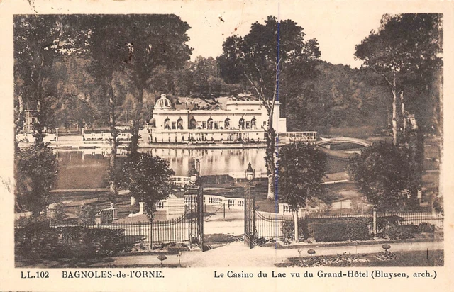 CPA BAGNOLES-de-L'ORNE Le casino du Lac vu du Grand-Hôtel (144005)