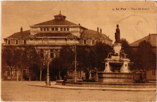 CPA Le PUY - Place du Breuil (588323)