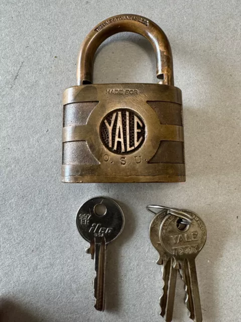 YALE OSU Custom BICENTRIC BRASS PADLOCK TWO DIFFERENT KEYS locksmith advertising