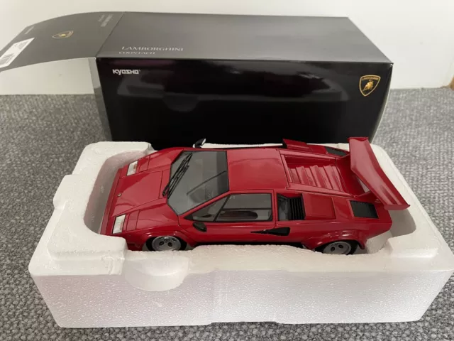Lamborghini Countach LP500S  1:18 Kyosho (no Autoart)