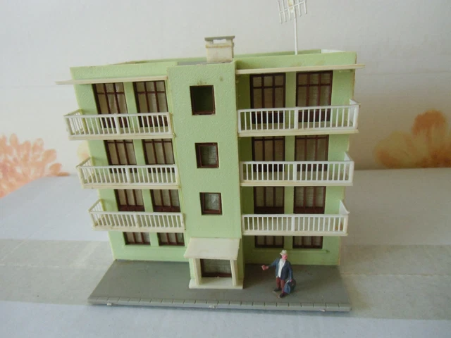 IMMEUBLE MODULAIRE FACADE toit tuile ou zinc jouef voir mes annonces
