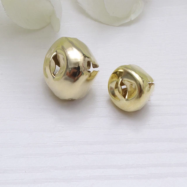 100 piezas Navidad Cruz Dorada Jingle Bell Metal Encantadoras Campanas Joyería