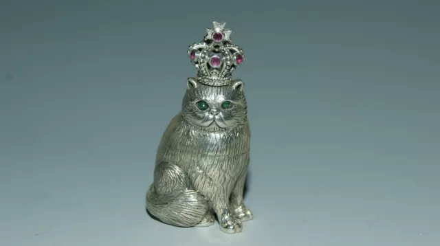 Sterling Silver Cat-Inset Emeralds