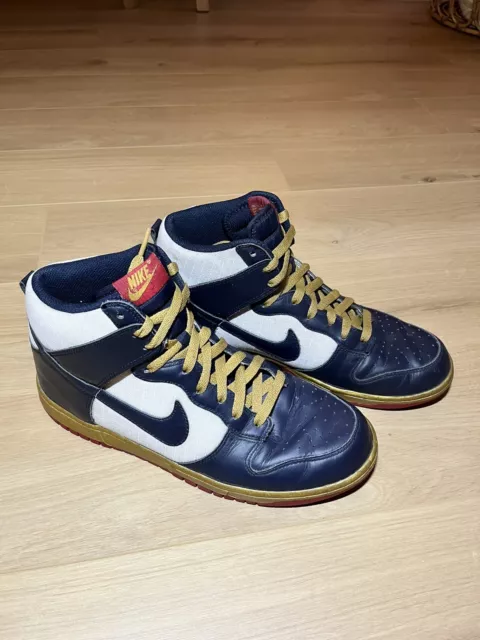 Olympic gold deals nike dunks