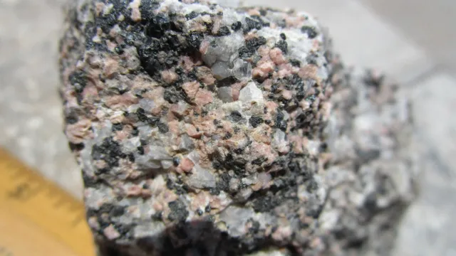 Large Pink Bustamite, Magnetite and more fluorescent mineral rock Franklin K91