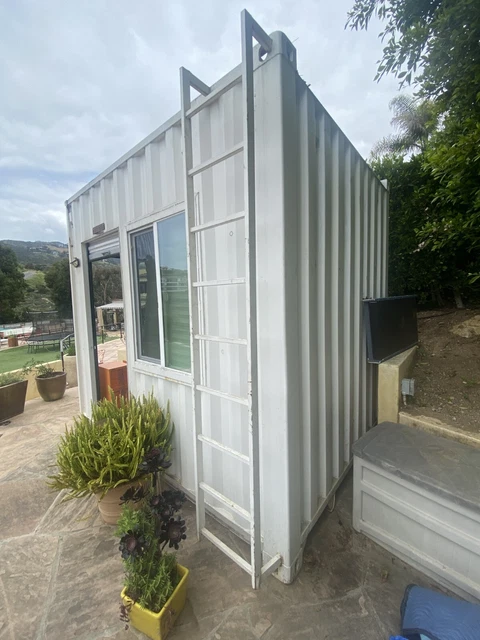 Small container Office 10'(L) x 8'(W) x 9'(H) in White 2