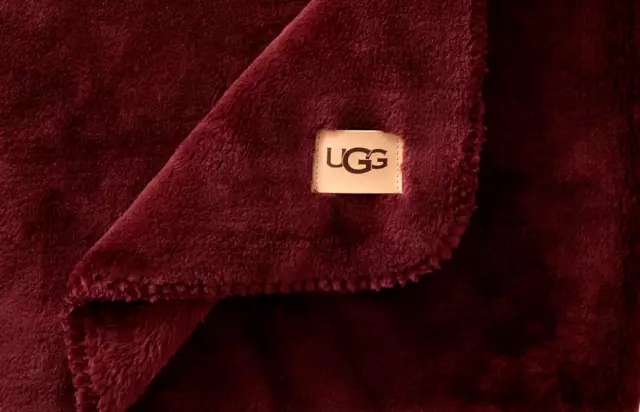 NEW NWT UGG Whistler Throw Blanket Soft Cozy Plush Red Wine Burgundy 50" x 70"