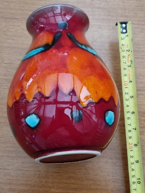 Poole pottery vase. Volcano pattern. 3