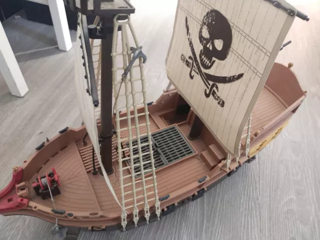 Playmobil - 5135 - Jeu de construction - Bateau d'attaque des pirates