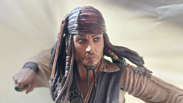NECA Figurine Pirates Des Caraïbes Jusqu'au Bout Du Monde Capitaine Jack Sparrow