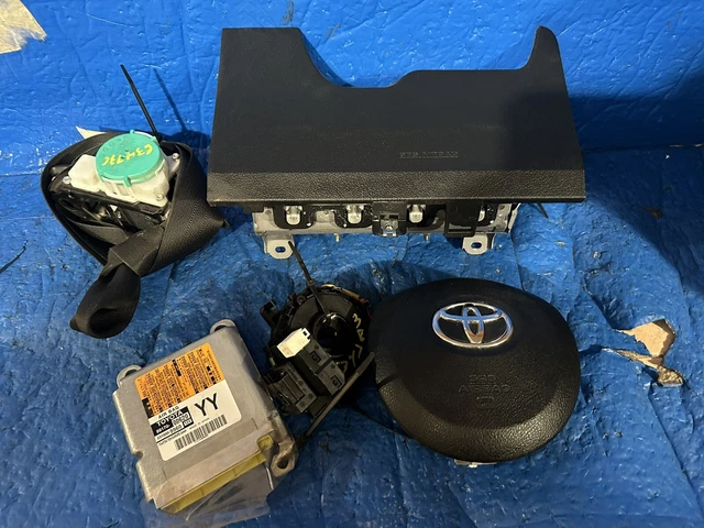 2017-2018-2019-Toyota Yaris Hatchback Airbag Set & Seatbelt