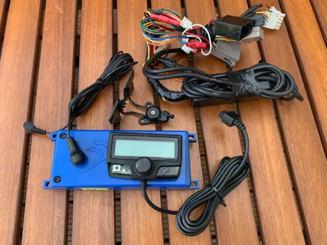 Parrot CK3100 Kit vivavoce auto Bluetooth con schermo LCD v5.0c (Regno Unito)
