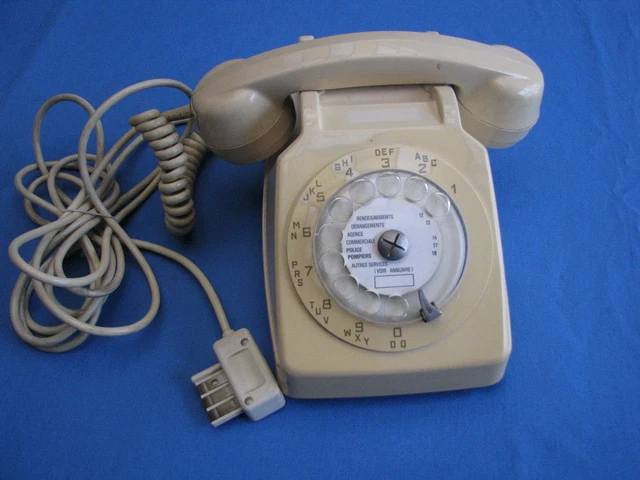 Téléphone Fixe Ancien Avec Afficheur LCD - Fonction Rappel, Identification Appelant, Mémoire, Horloge