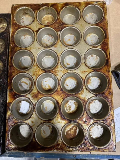 Muffin cake cupcake baking pan 24 Cups Lot of 8 Cup is roughly 2 3/4x 1 5/8