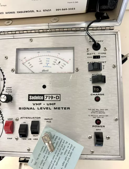 Vintage Sadelco 719-D VHF-UHF Signal Level Meter Portable Test Set w/ Hard Case 3