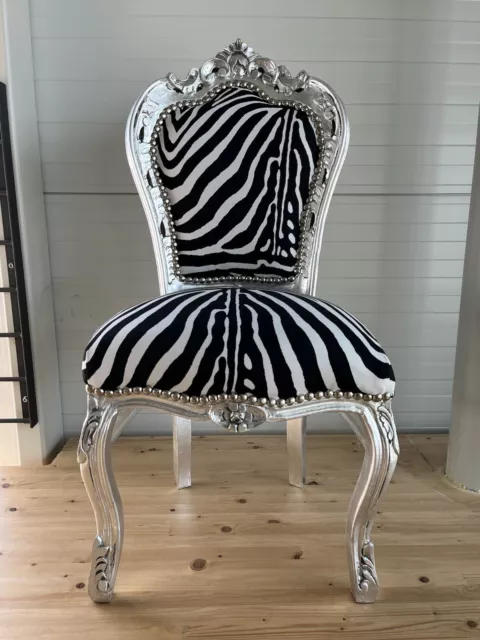 Barock Esszimmerstuhl aus Holz, handgefertigter Stuhl in Silber Zebra