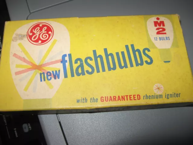 Vintage GE M2 Flashbulbs in original packaging