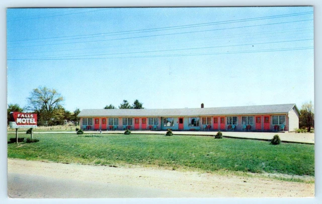 BLACK RIVER FALLS, Wisconsin WI ~ Roadside FALLS MOTEL 1960  Postcard