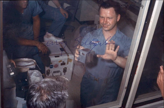 Terry Slezak Signed 4x6 Photo NASA Photographer Apollo 1st To Touch Moon Dust