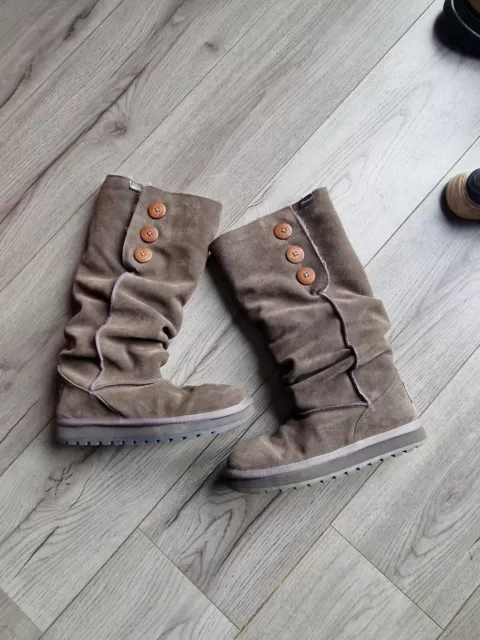 Skechers brrr deals boots