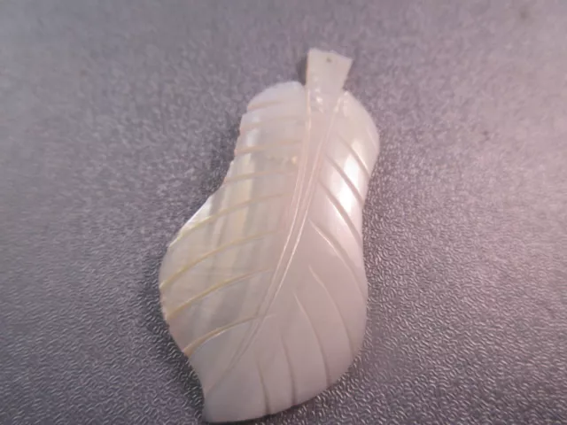White Lip Shell Mother Of Pearl Carved Leaf Pendant 1pc