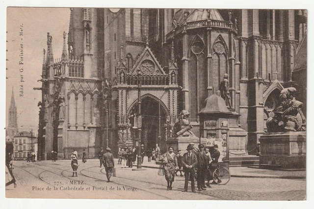 METZ  - Moselle - CPA 57 - La Cathedrale - vue 7