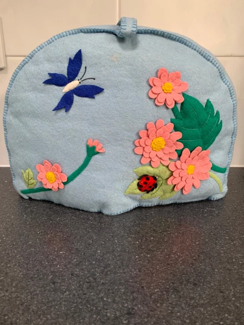 Acogedor té de jardín floral de fieltro hecho a mano en azul/verde/amarillo