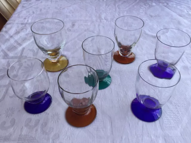 Lot de 7 Verres  Grands A Pieds Couleurs 1930 2