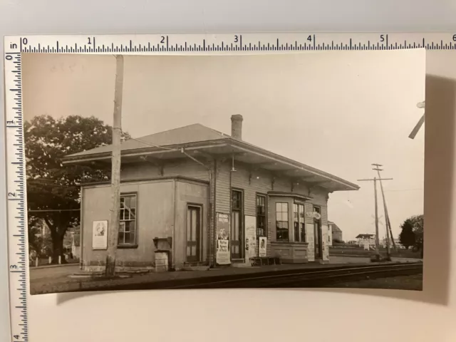 Vintage photo NY NH & H Railroad station Marshfield MA