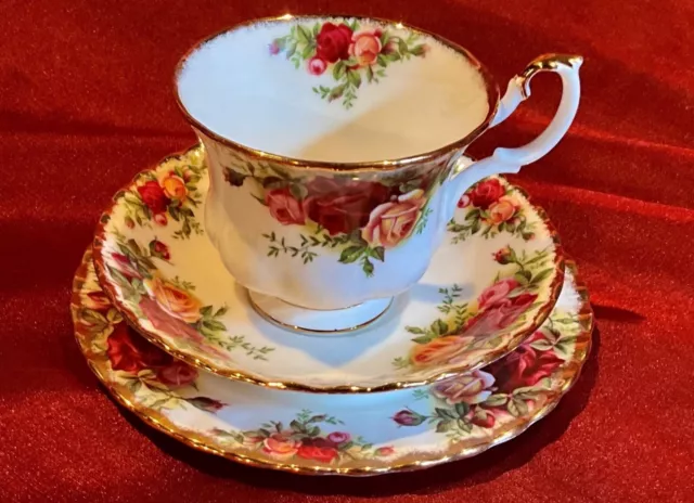 Royal Albert Old Country Roses Dinner Set For 4 (20+ Piece)1st quality Eng Set 2 2