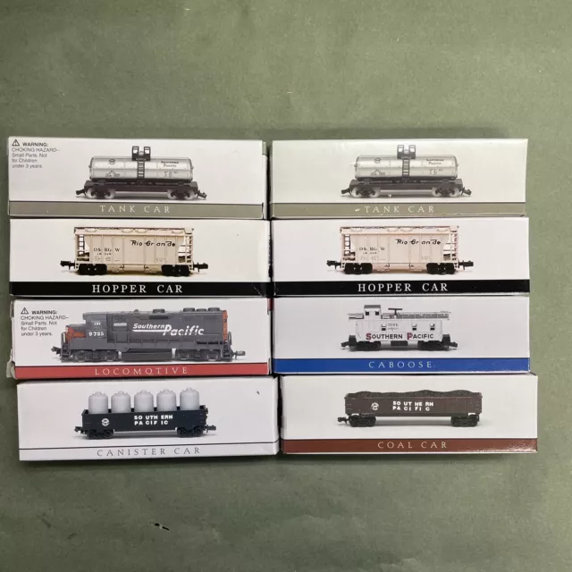 8 High Speed N Scale Railroad Southern Pacific Locomotives, Cars, Caboose, Tank
