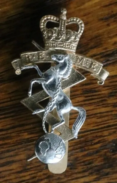 Royal Electrical & Mechanical Engineers,  British Army Cap Badge ,Excellent Cond