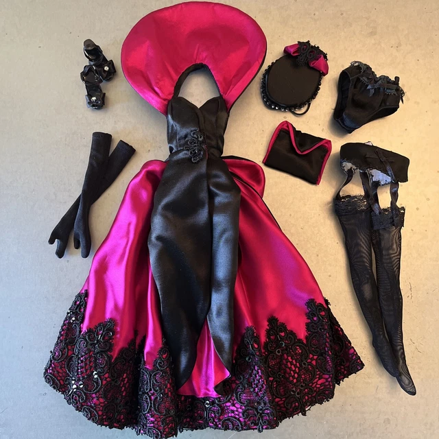 Dramatic Effanbee 16” Brenda Starr Doll “Stepping Out" Fashion Gene, Tonner Dramatic Effanbee 16” Brenda Starr Doll “Stepping Out" Fashion Gene, Tonner