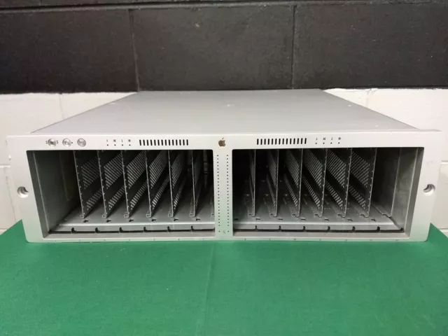 Apple XSERVE RAID A1009 Network Enclosure Storage Apple XSERVE RAID A1009 Network Enclosure Storage