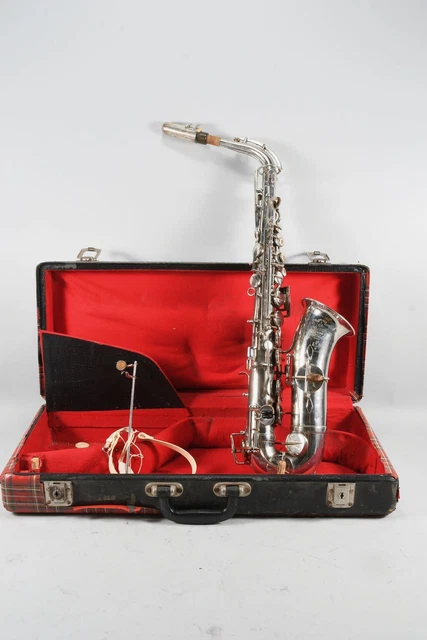 J92B46 - Out of competition Couenson & Cie. Paris, with suitcase, 18420 J92B46 - Out of competition Couenson & Cie. Paris, with suitcase, 18420