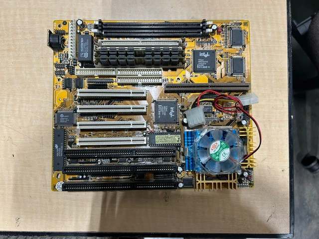 CARTE MÈRE GA-586ATV i430VX (CPU Intel Pentium 133 MHz + 16 Mo de RAM) EUR 82,00 - FR