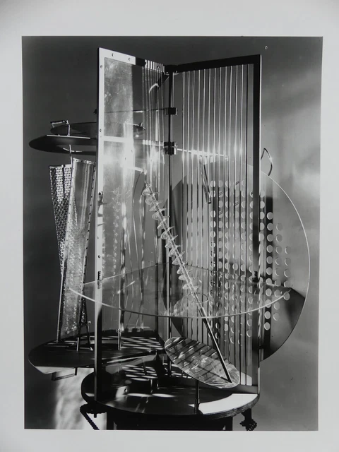 Laszlo Moholy-Nagy Original-Fotografie “Licht-Raum-Modulator“, Berlin 1930