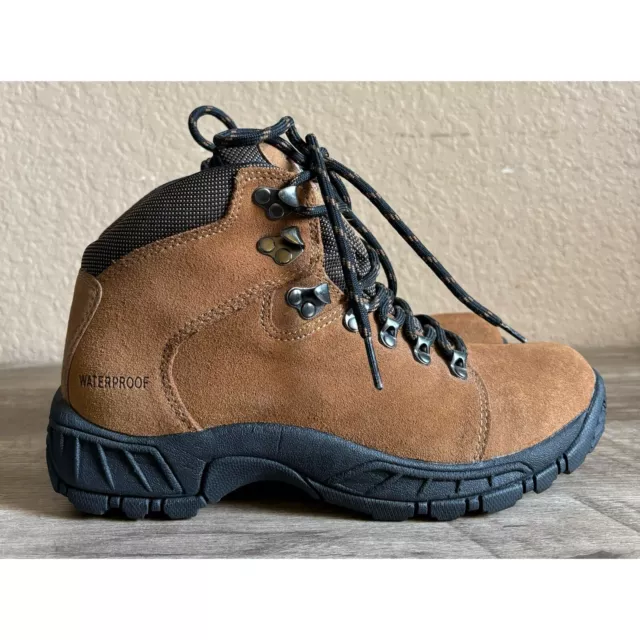 NWOB Earth Origins Leather Hiking Boots