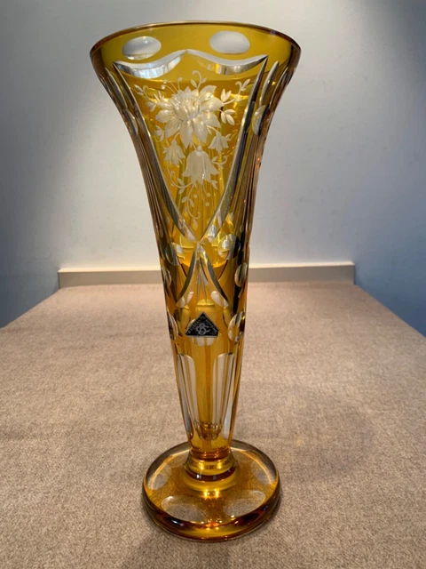 Coupe En Cristal De Bohème Ambre - Taille Croisillon Décor Feuille De Vigne Et Raisin