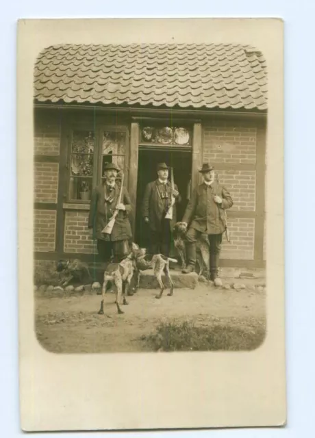 U2391/ Jagd Jäger Jagdhunde Foto AK ca.1910