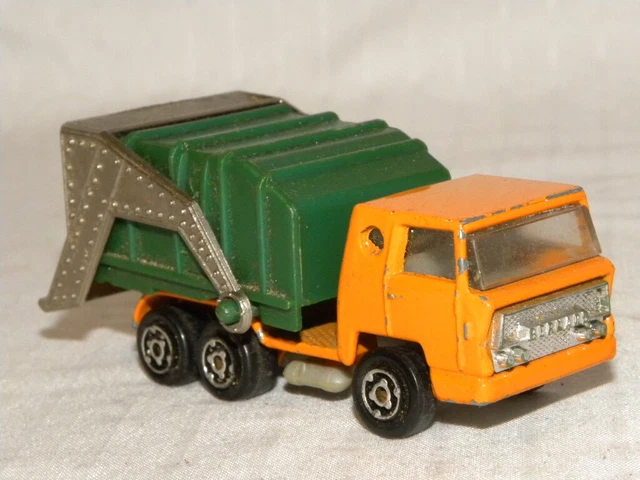 MAJORETTE BERNARD SEMI container TOYS A US Ech 1/100 Made In France