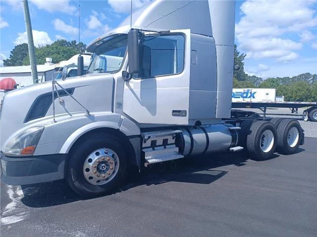 2011 VolvoVNL430Manual