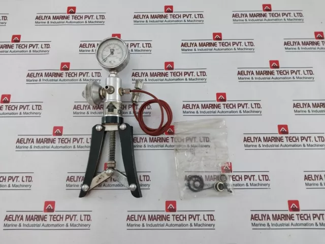 SI Pressure TP1 Hand Held Test Pump Pressure Calibrator With Gauge Kit 3