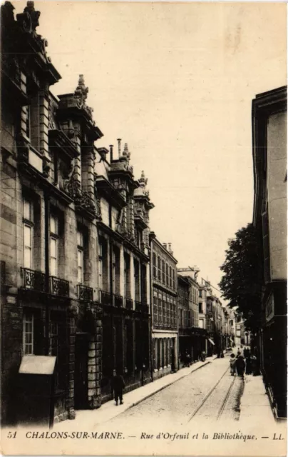 CPA CHALONS-sur-MARNE - Rue d'Orfeuil et la Bibliotheque (742762)